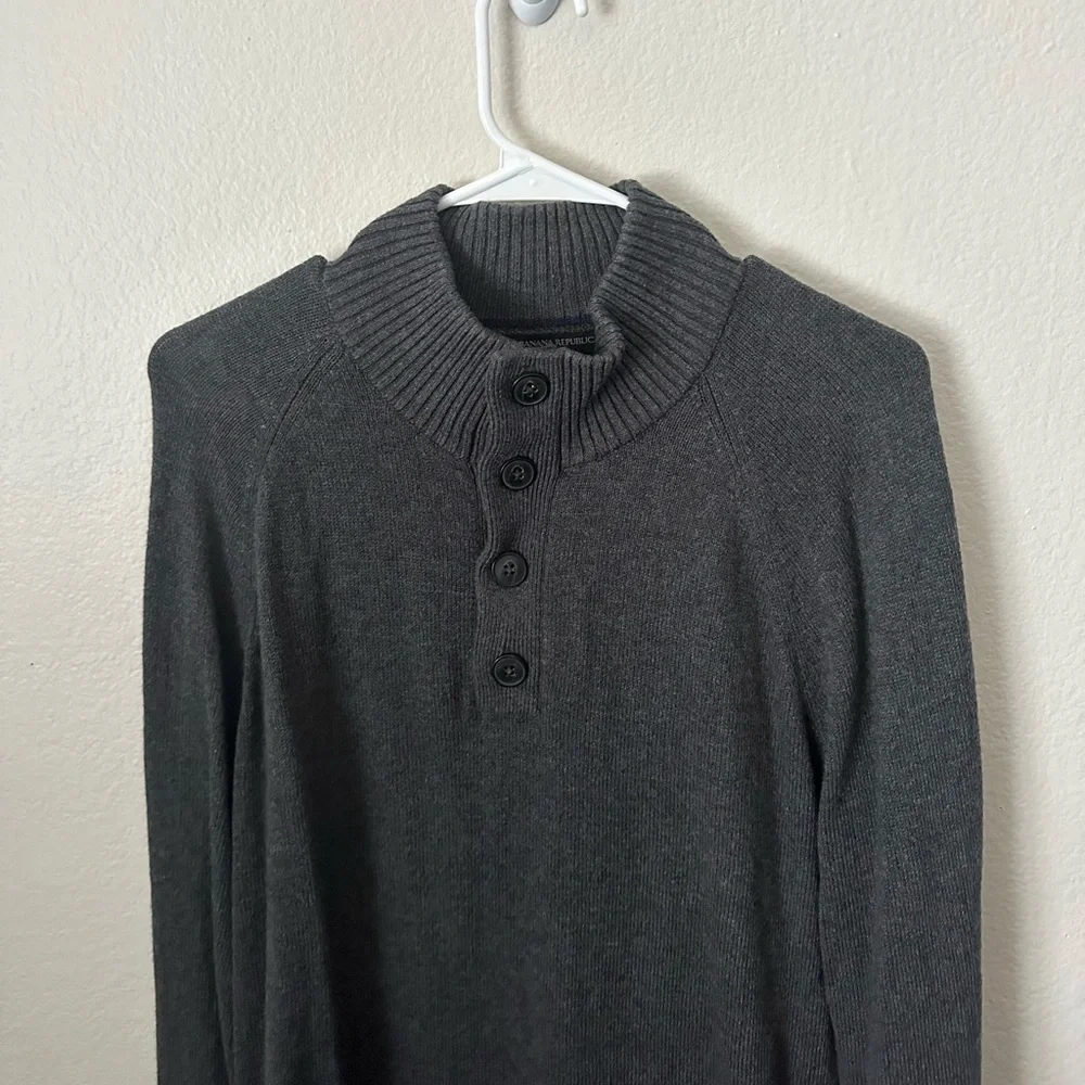 Men’s banana republic sweater size large